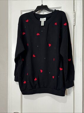 Y2K The  Quacker Factory Black Sweatshirt with embroidered Red Heart Accents